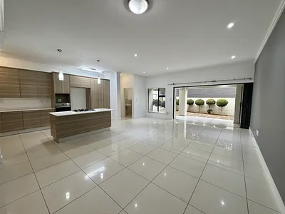 3 Bedroom Townhouse For Sale in Sandton - J6Vw.webp