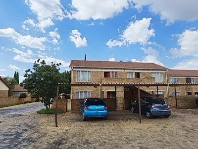 2 Bedroom Apartment For Sale in Centurion - img