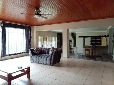 4 Bedroom House For Sale in Standerton - VNMY.webp