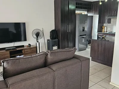 2 Bedroom Apartment For Sale in Midrand - 8TOi.webp