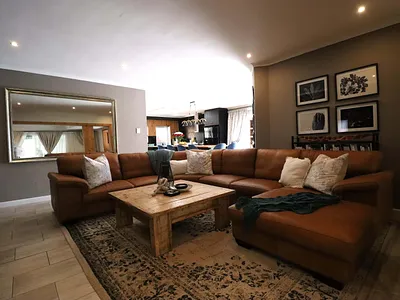 4 Bedroom House For Sale in Port Elizabeth - tTUY.webp