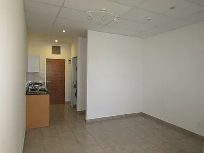 3 Bedroom Apartment For Sale in Johannesburg - C9Gp.webp