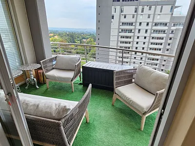 2 Bedroom Apartment For Sale in Sandton - rVqa.webp