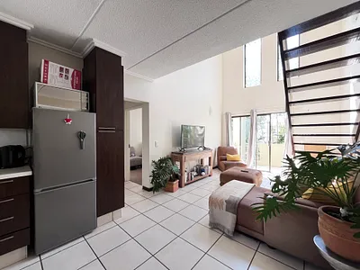 1 Bedroom Apartment For Sale in Sandton - tSYu.webp
