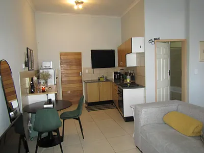 0.5 Bedroom Apartment For Sale in Johannesburg - RVgQ.webp