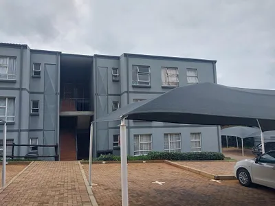 3 Bedroom Apartment For Sale in Johannesburg - img