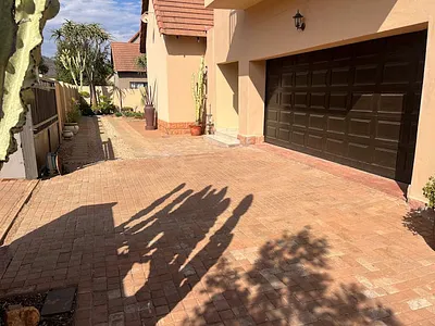 2 Bedroom House To Rent in Hartbeespoort - 9FF2.webp