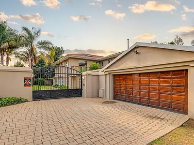 5 Bedroom House For Sale in Sandton - M237.webp
