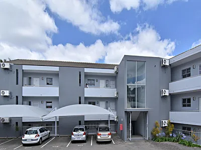 3 Bedroom Apartment To Rent in Sandton - khZi.webp