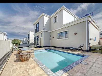 3 Bedroom House To Rent in Sandton - pT6S.webp