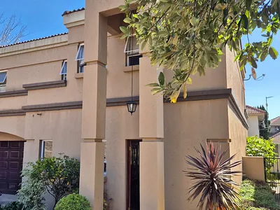 3 Bedroom House For Sale in Centurion - dvKN.webp