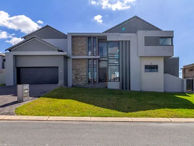 5 Bedroom Townhouse For Sale in Centurion - dUM3.webp