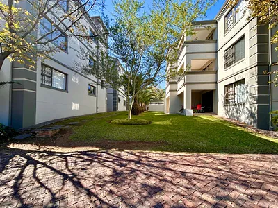 2 Bedroom Apartment For Sale in Sandton - D8mq.webp