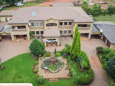 4 Bedroom House For Sale in Centurion - hMnJ.webp