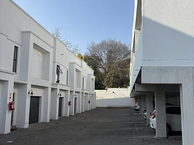 2 Bedroom Apartment For Sale in Johannesburg - bi2I.webp