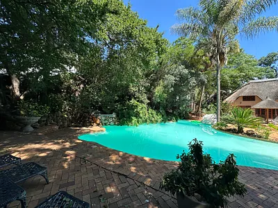 1 Bedroom Apartment To Rent in Sandton - img