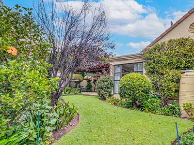 2 Bedroom Townhouse For Sale in Sandton - XHMA.webp