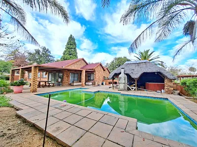 3 Bedroom House For Sale in Midrand - Q6I1.webp