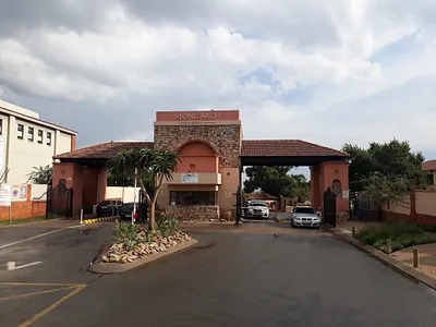 2 Bedroom Apartment For Sale in Germiston - eLbj.webp