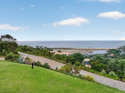 3 Bedroom Apartment For Sale in Plettenberg Bay - img