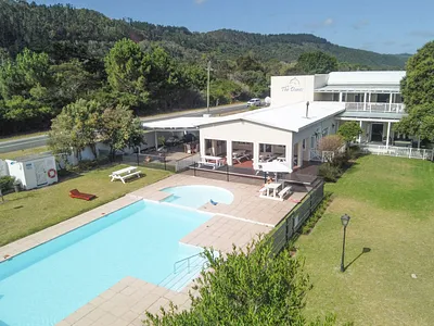 3 Bedroom Apartment For Sale in Plettenberg Bay - b2at.webp