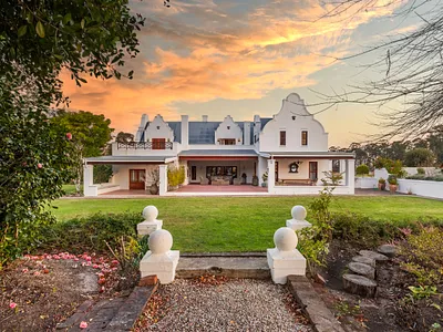 6 Bedroom House To Rent in Plettenberg Bay - elkN.webp