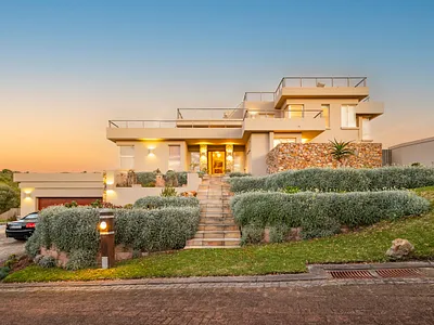 5 Bedroom House For Sale in Plettenberg Bay - VcEW.webp
