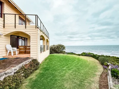 5 Bedroom House To Rent in Plettenberg Bay - img