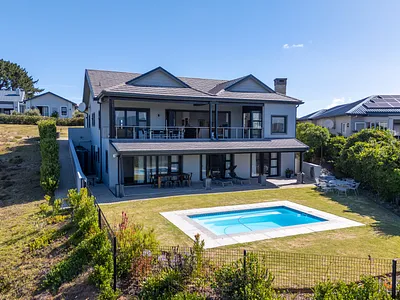 4 Bedroom House For Sale in Plettenberg Bay - QHik.webp