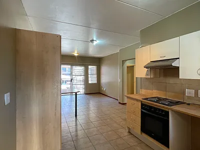 2 Bedroom Apartment To Rent in Randburg - nJJ6.webp