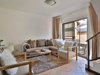 2 Bedroom Apartment For Sale in Midrand - img