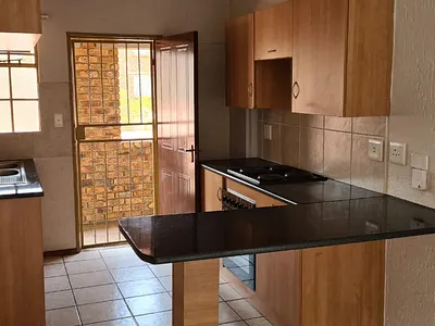 2 Bedroom Apartment For Sale in Boksburg - GdQ5.webp