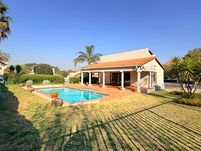 2 Bedroom Apartment For Sale in Randburg - fgPO.webp