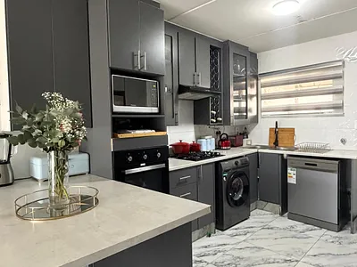 2 Bedroom Apartment For Sale in Boksburg - img