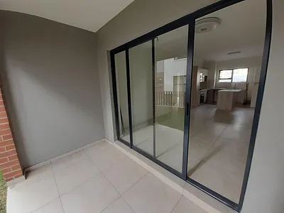 2 Bedroom Apartment For Sale in Randburg - 57UZ.webp