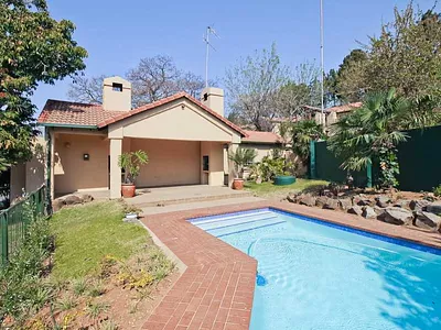 1 Bedroom Apartment For Sale in Sandton - xQTX.webp
