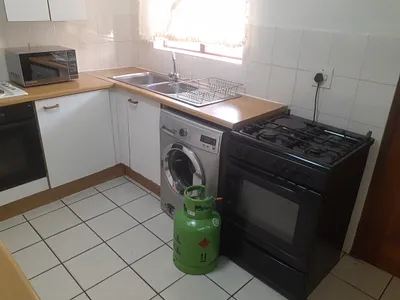 2 Bedroom Apartment For Sale in Randburg - 4qHt.webp