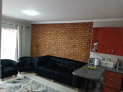 2 Bedroom Townhouse For Sale in Roodepoort - ZOuE.webp