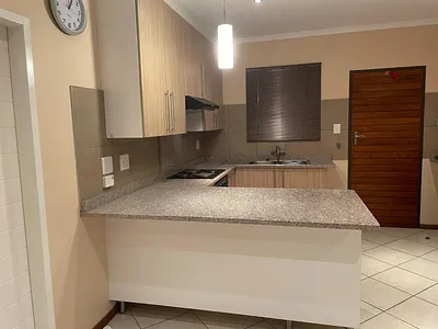 3 Bedroom Apartment For Sale in Midrand - img