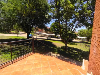 2 Bedroom Apartment For Sale in Roodepoort - pCqY.webp