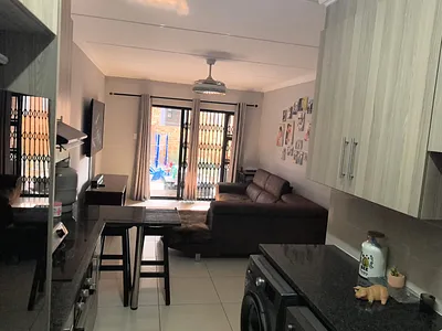 2 Bedroom Apartment For Sale in Benoni - 2DWJ.webp