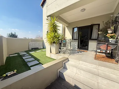 2 Bedroom Apartment For Sale in Sandton - lRON.webp