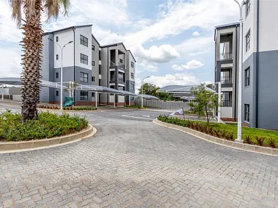 2 Bedroom Apartment For Sale in Randburg - img