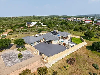 3 Bedroom House For Sale in Stilbaai West, Stilbaai - HoPR.webp