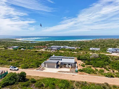 3 Bedroom House For Sale in Stilbaai West, Stilbaai - uwbC.webp