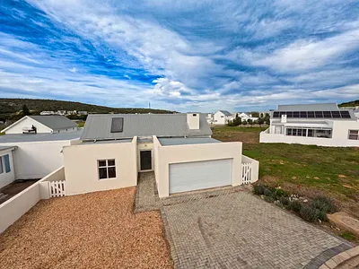 3 Bedroom House For Sale in Stilbaai West, Stilbaai - 0Gjt.webp