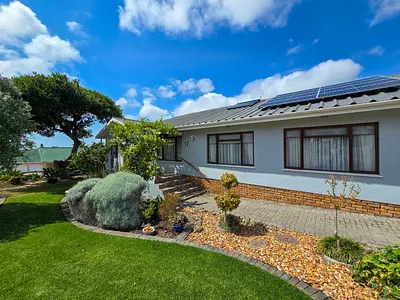 4 Bedroom House For Sale in Stilbaai West, Stilbaai - gewo.webp