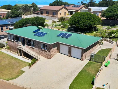 3 Bedroom House For Sale in Stilbaai West, Stilbaai - img