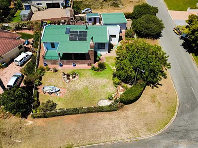 3 Bedroom House For Sale in Stilbaai West, Stilbaai - 4Lyy.webp