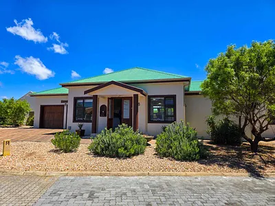 3 Bedroom House For Sale in Stilbaai West, Stilbaai - pQzl.webp